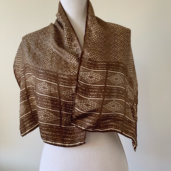 Scarf - Picture 1 of 5